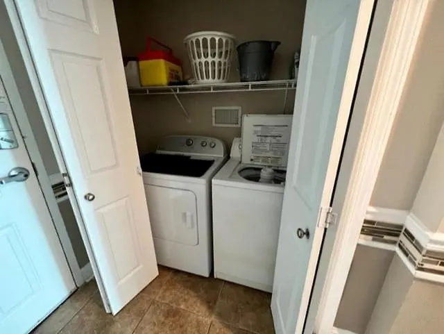 Holiday home Crystal Shores *