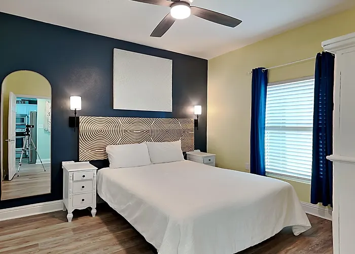 Holiday home Crystal Shores *
