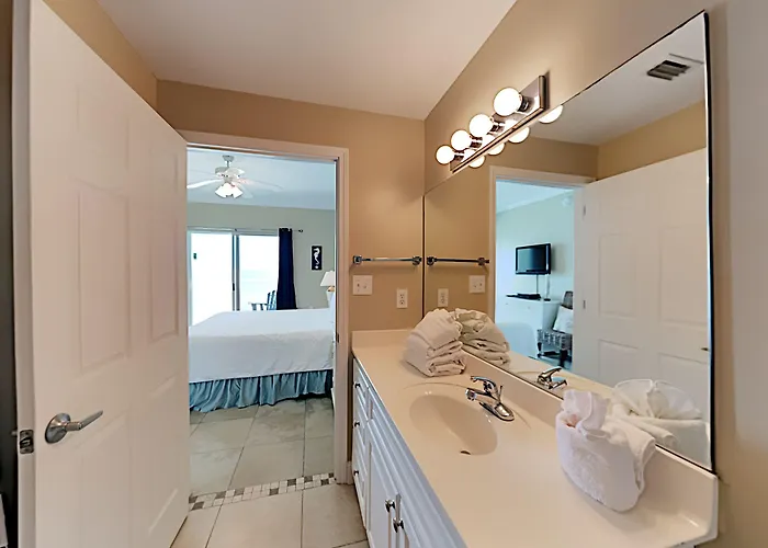 Crystal Shores Holiday home