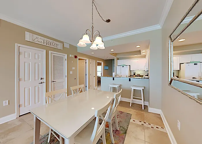 Crystal Shores Holiday home *